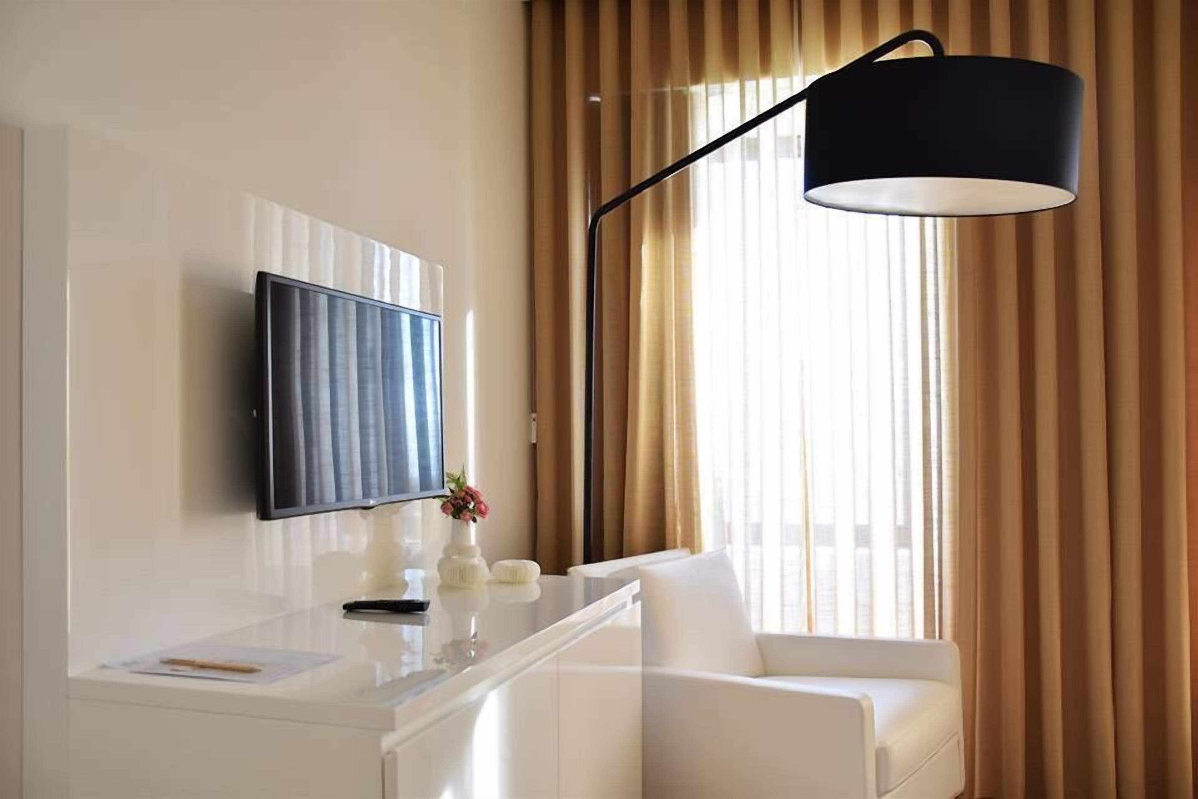 double or twin room | 1 bedroom, minibar, in-room safe, individually decorated