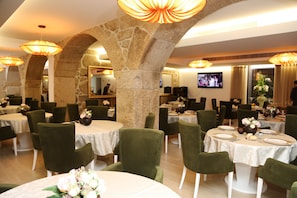 Food court