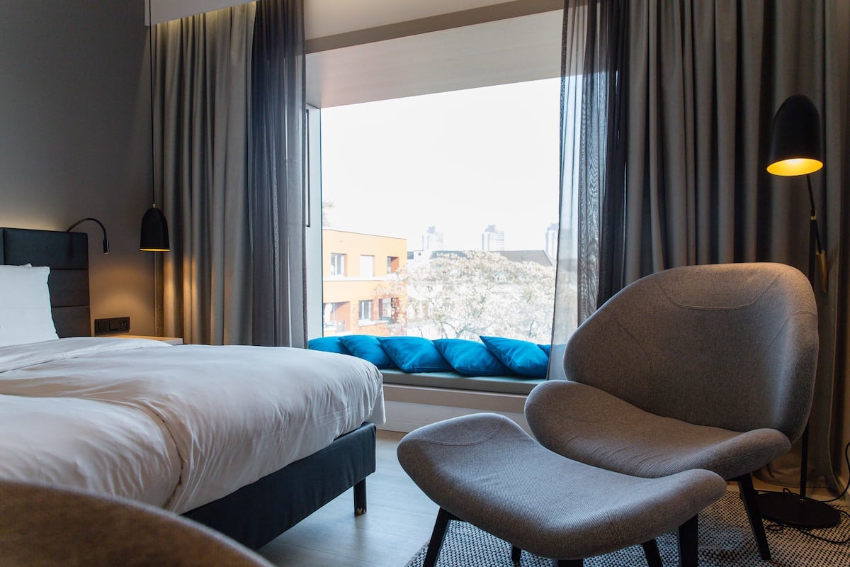 Superior Room (Bay Window)