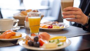 Tägliches Frühstücksbuffet gegen Gebühr