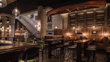 3 bares o lounges, bar en la azotea, bar de cocteles