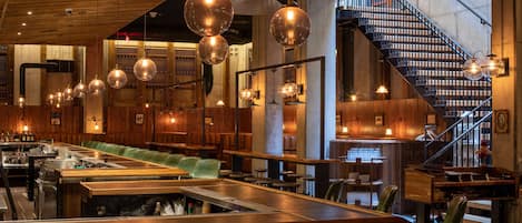 3 bares o lounges, bar en la azotea, bar de cocteles