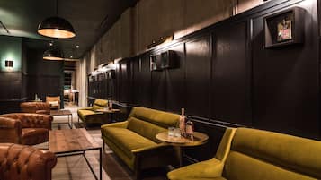 3 bars/lounges, rooftop bar, cocktail bar