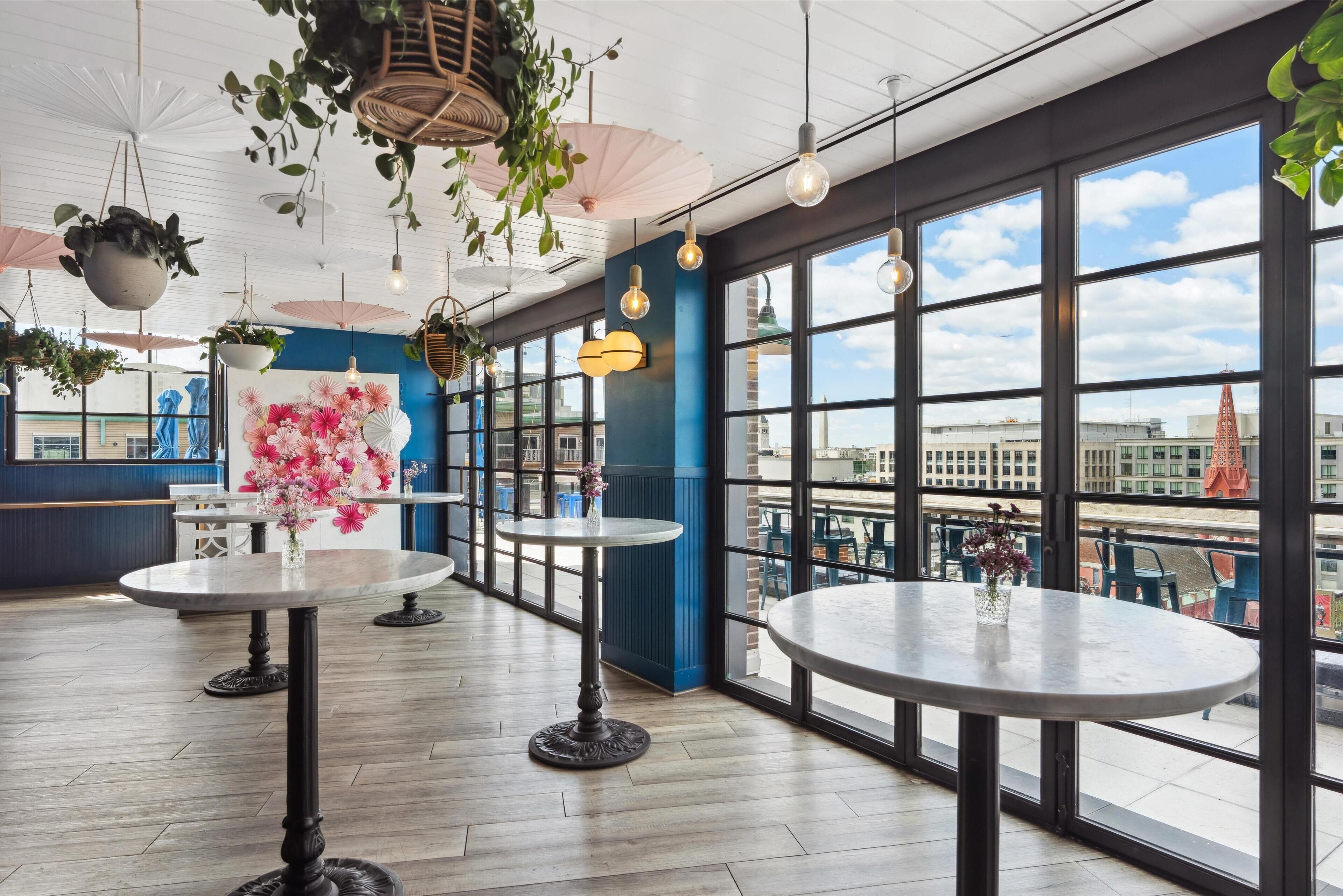 3 bars/lounges, rooftop bar, cocktail bar