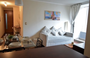 Standard Apartment, 2 Bedrooms, Accessible, City View | Living room