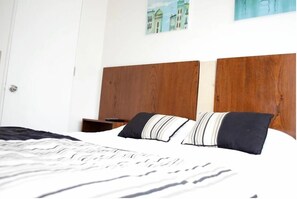 Appartement Standard, 2 chambres, accessible aux personnes à mobilité réduite, vue sur la ville | Fer et planche à repasser, accès au Wi-Fi (inclus)