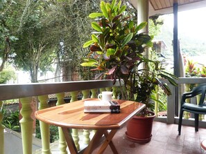 Standard Twin Room, 2 Single Beds | Courtyard view - Isla de Baños Hosteria y Spa (Baños de Agua Santa)
