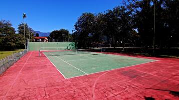 Lapangan tenis