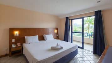 Suite, 1 Queen Bed | View from room