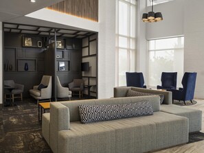 Lobby - Hyatt Place West Des Moines Jordan Creek (West Des Moines)