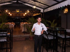 Restaurant - Feliz Hostel Cafe & Bar (Phnom Penh)