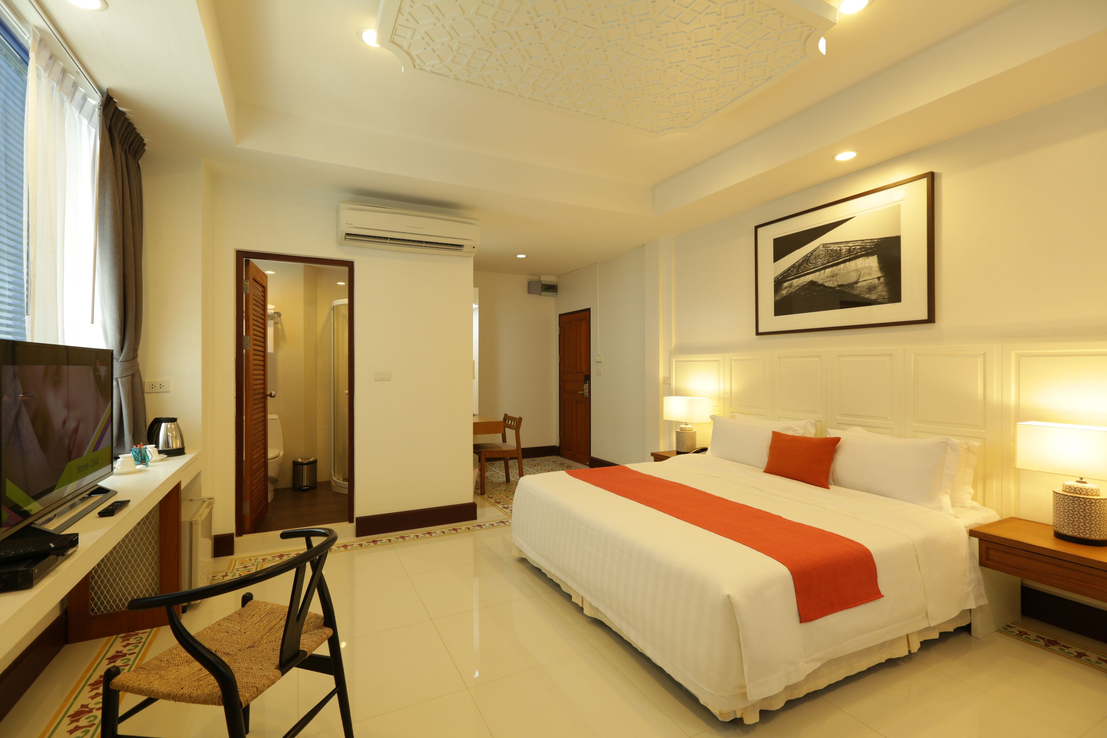 Classic Superior Double Room | In-room safe, blackout curtains, free WiFi, bed sheets