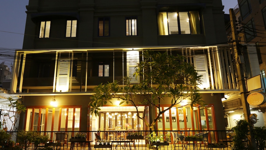 Nandha Hotel