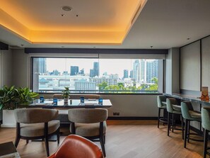 Restaurant - Marriott Executive Apartments Bangkok, Sukhumvit 50 (Bangkok)