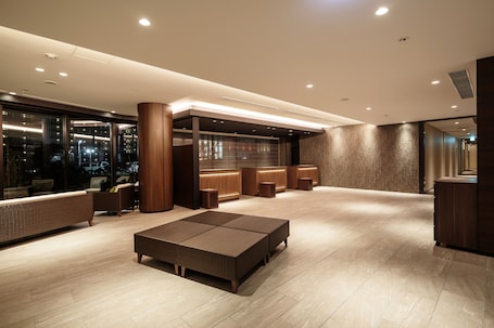 Lobby. HOTEL MYSTAYS Fuji Onsen Resort