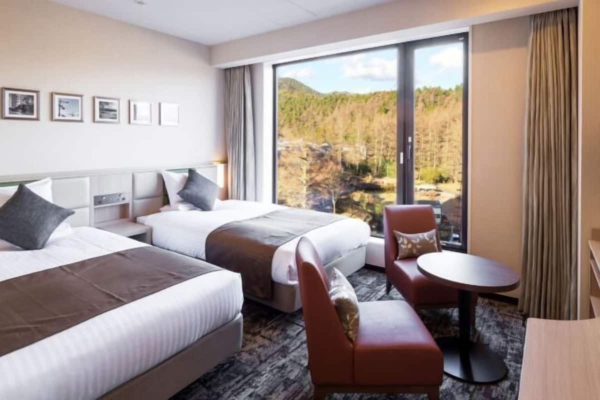 In-room safe, free WiFi, bed sheets