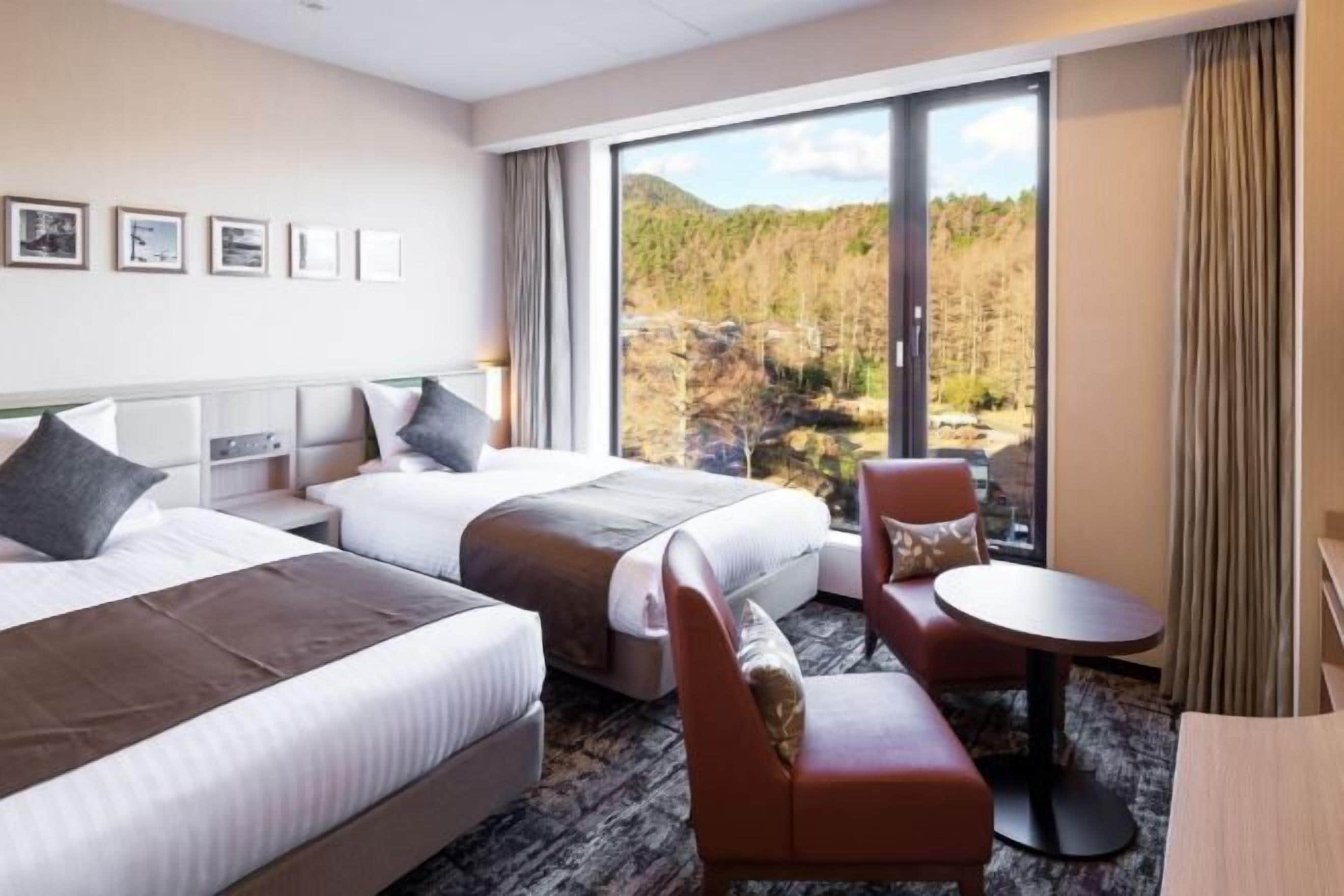 Caja de seguridad en la habitación, wifi gratis y ropa de cama 