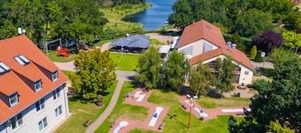 Bernstein Acamed Resort