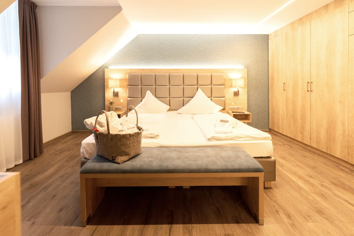 junior suite | desk, blackout curtains, soundproofing, free wifi