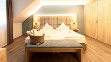 Junior-Suite | Schreibtisch, Verdunkelungsvorhänge, schallisolierte Zimmer