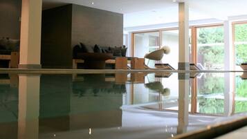 Piscine couverte, piscine extérieure