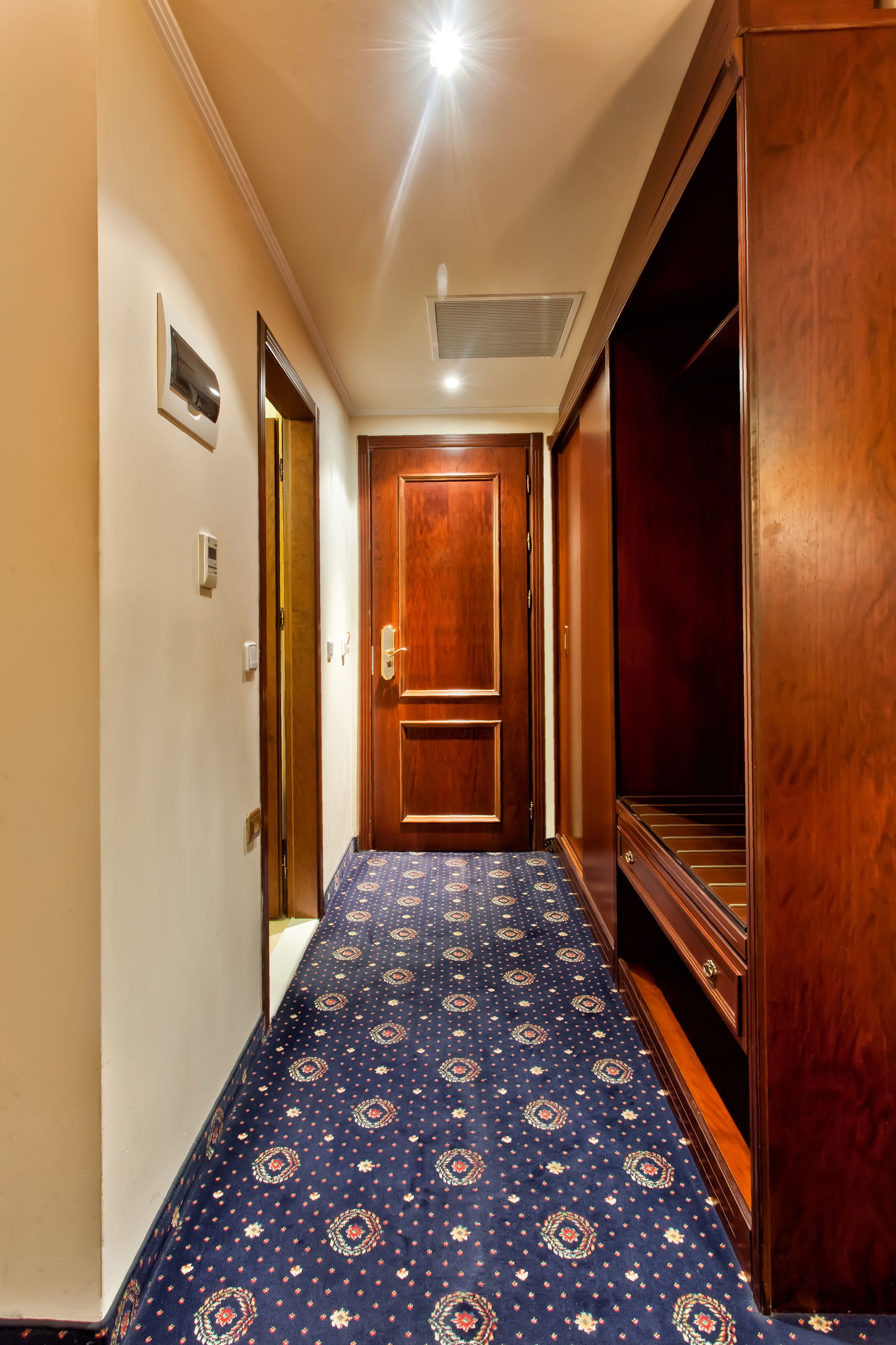 minibar, in-room safe, desk, blackout curtains