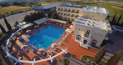 Kouros Hotel