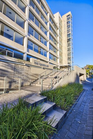 Front of property - The Quadrant Apartments (Cape Town)