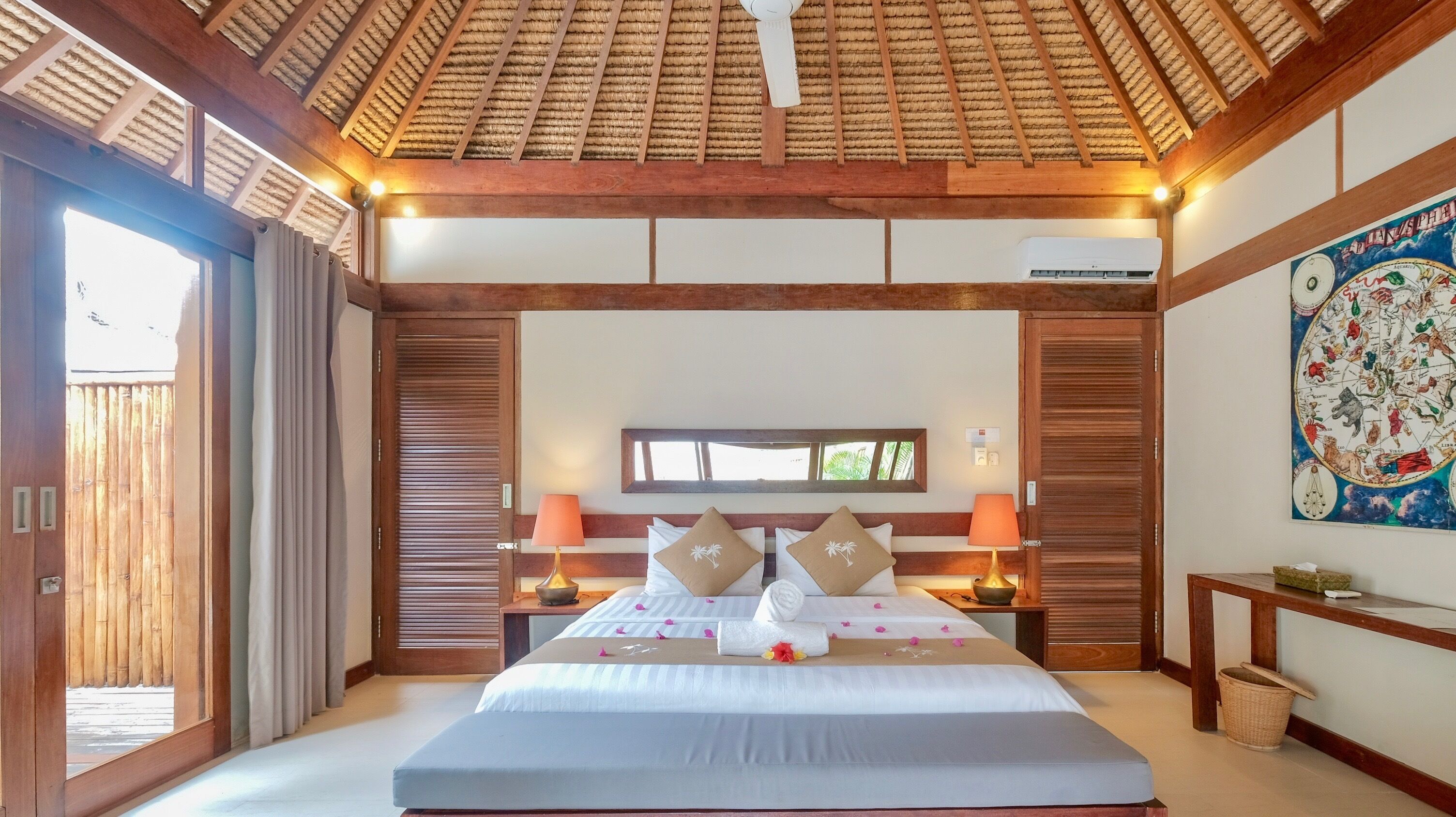 minibar, in-room safe, desk, blackout curtains