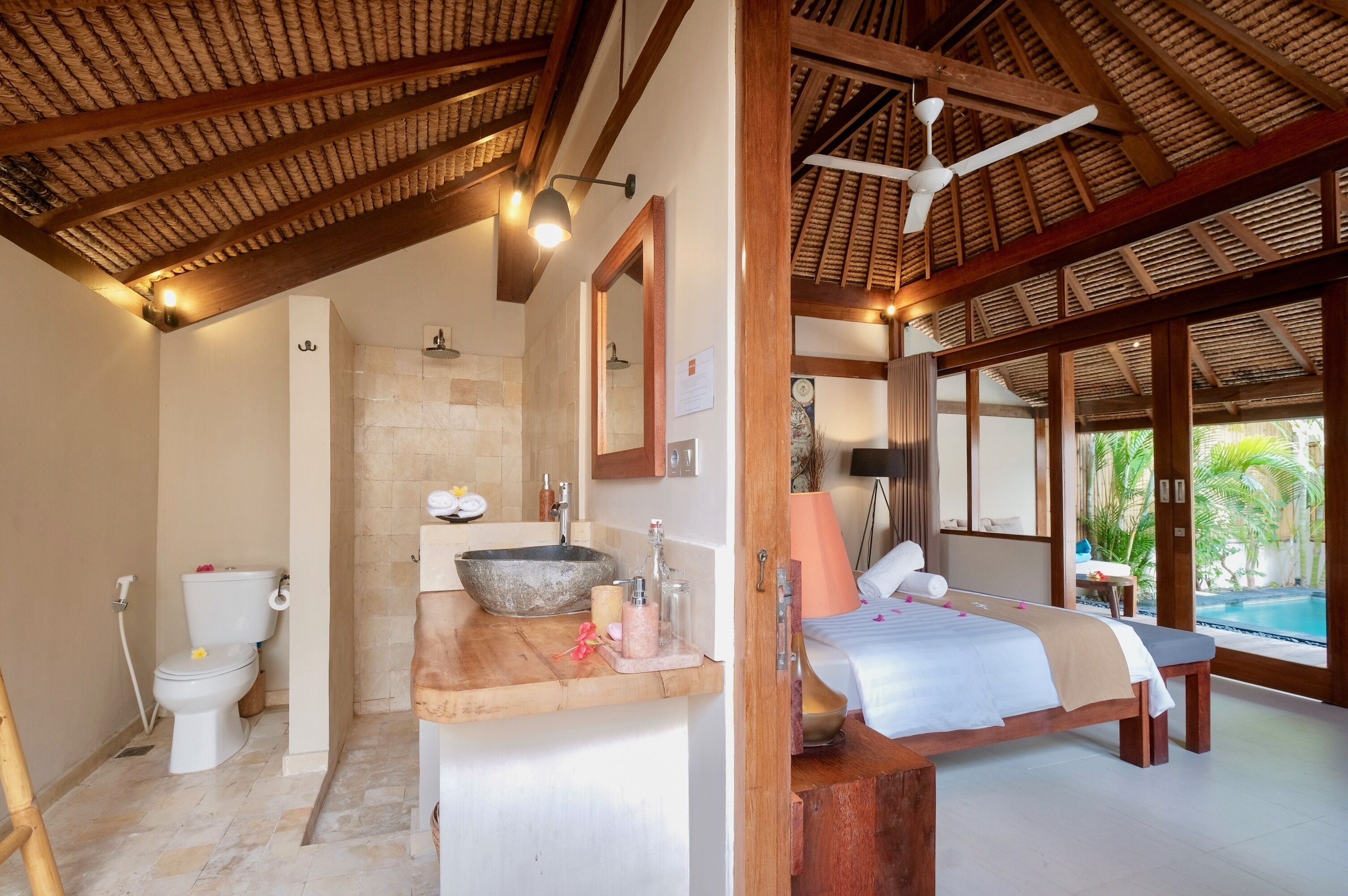 shower, free toiletries, hair dryer, slippers