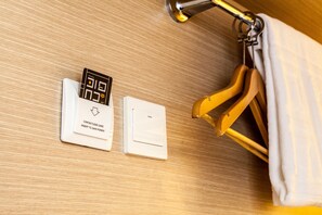 Shared Dormitory, Mixed Dorm (4 Beds) | Room amenity - Cubic Bed Pratunam - Hostel (Bangkok)