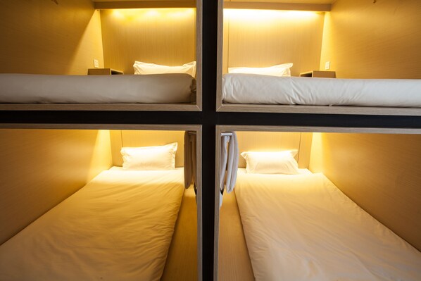 In-room safe, free WiFi, bed sheets - Cubic Bed Pratunam - Hostel (Bangkok)