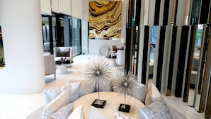 Sala de estar en el lobby