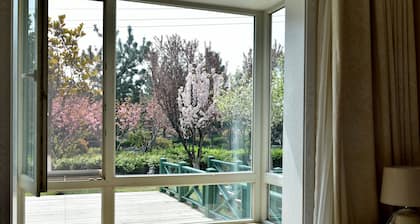 Qingdao Oceanside Hotel & Resort