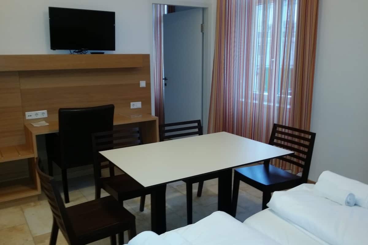 quadruple room | in-room dining