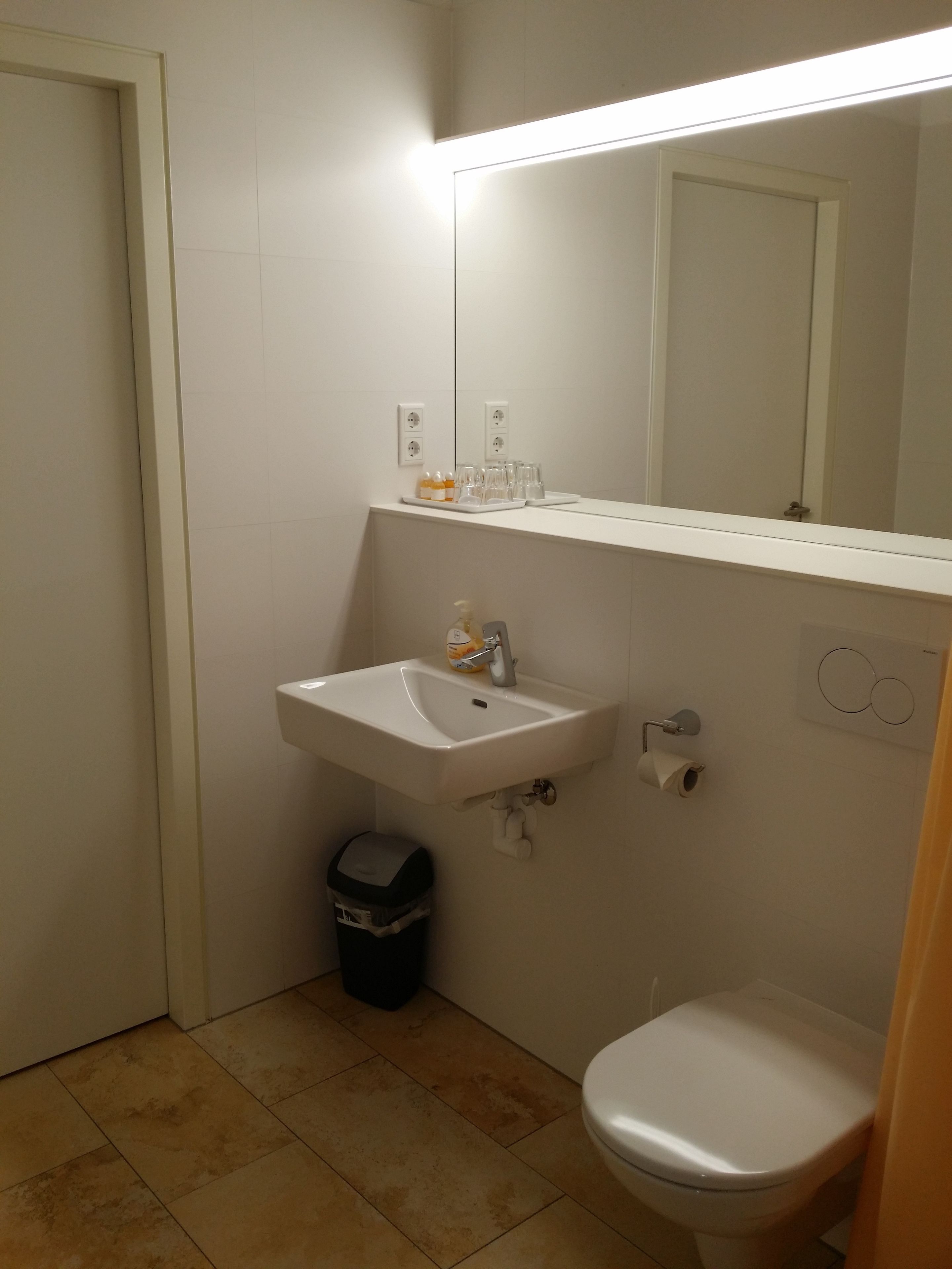 single room | bathroom | shower, free toiletries, hair dryer, towels