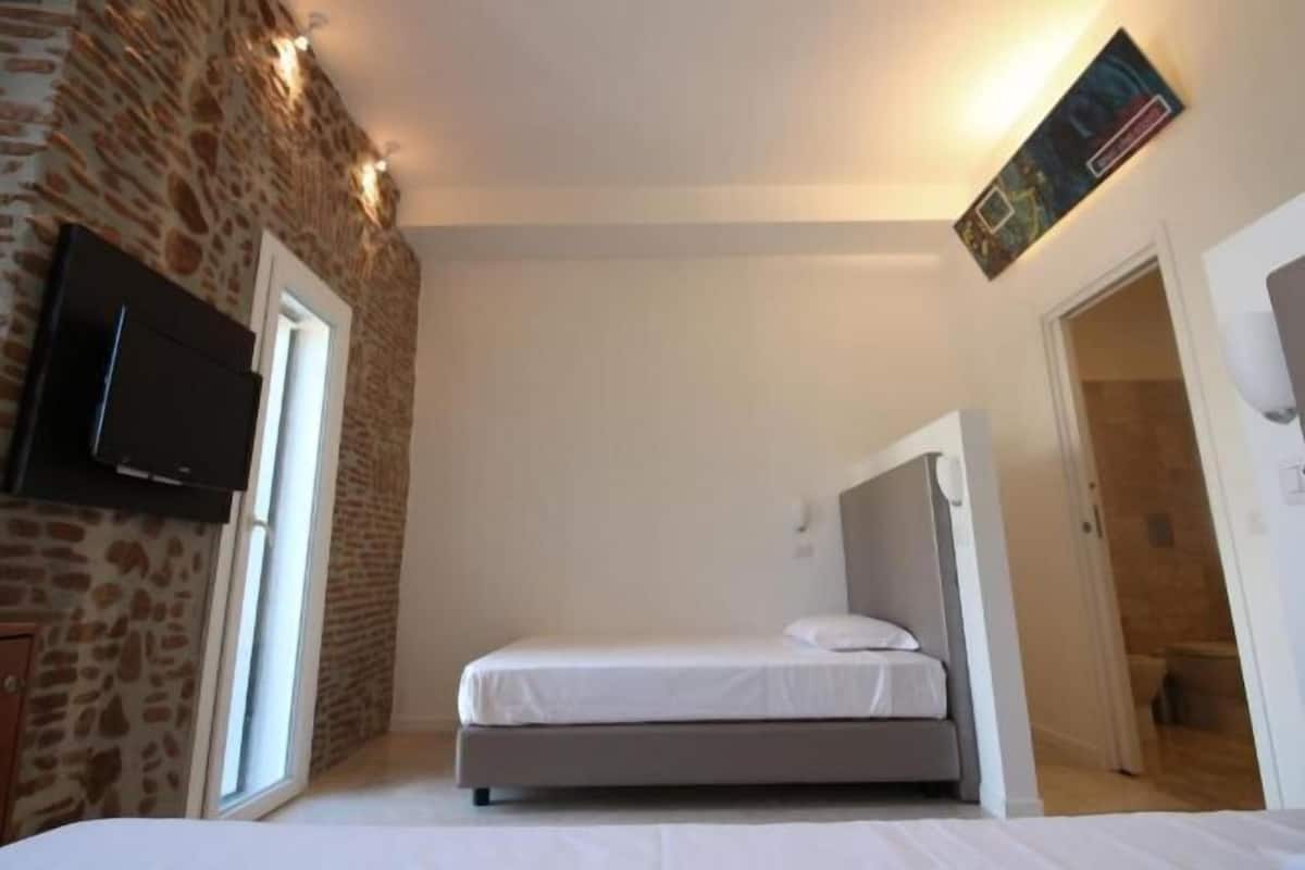 Wifi gratis y ropa de cama
