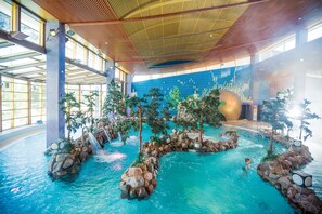 三溫暖烤箱、浴缸、蒸氣室、土耳其浴、美體療程、 水療