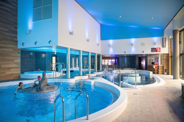 2 indoor pools, outdoor pool
