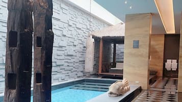 Quarto casal superluxo (CRYSTAL) | Piscina particular