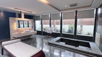 Double Room (RESPLENDENT) | Bathroom | Separate tub and shower, jetted tub, rainfall showerhead