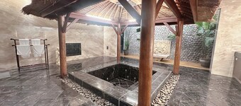 Orient Luxury Villa Motel