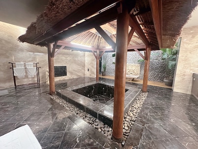 Orient Luxury Villa Motel