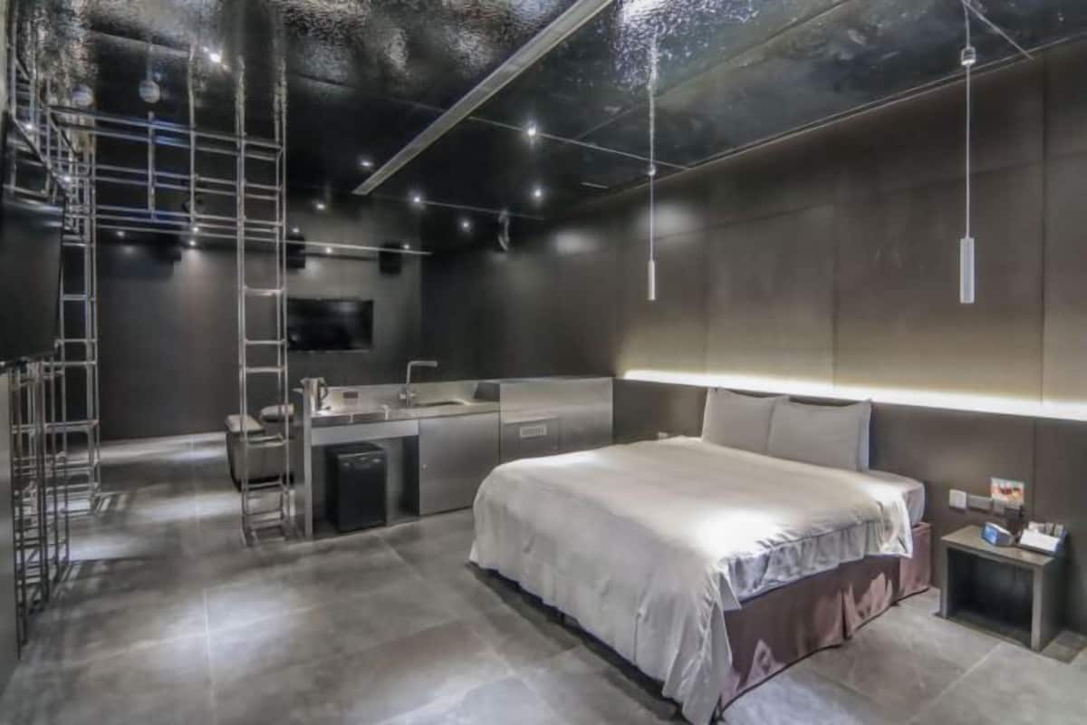 Cortinas blackout, quartos à prova de som, Wi-Fi de cortesia
