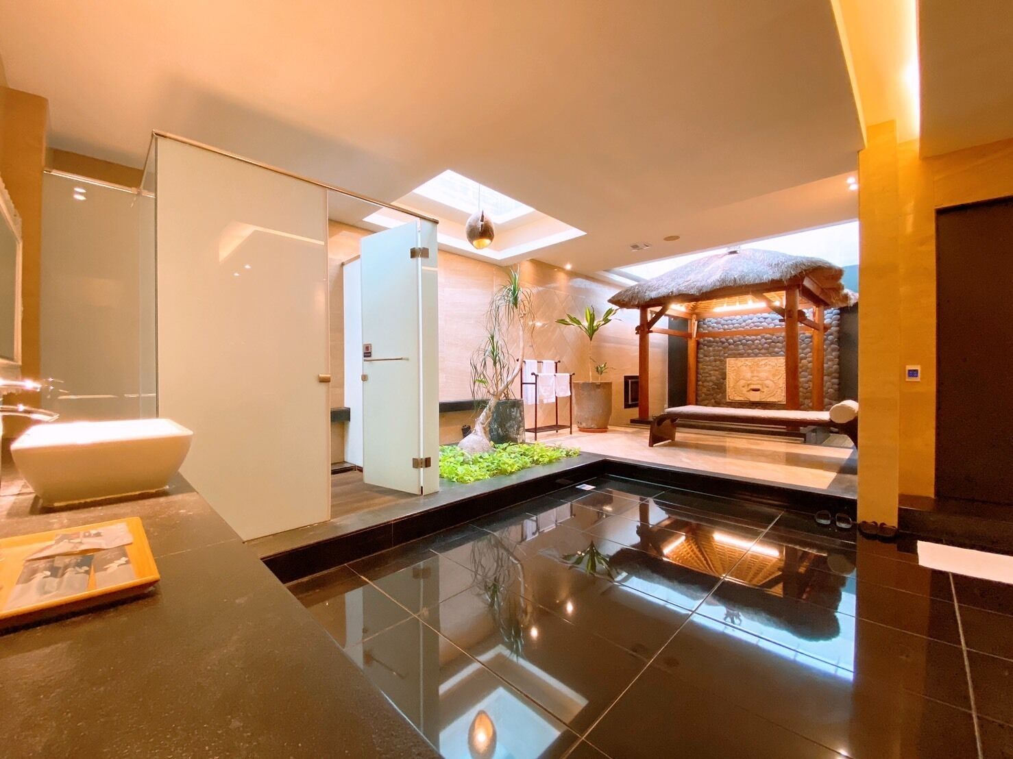 luxury double room (crystal) | bathroom | separate bathtub and shower, jetted bath, rainfall showerhead