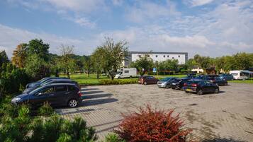 Self parking (PLN 20 per day)