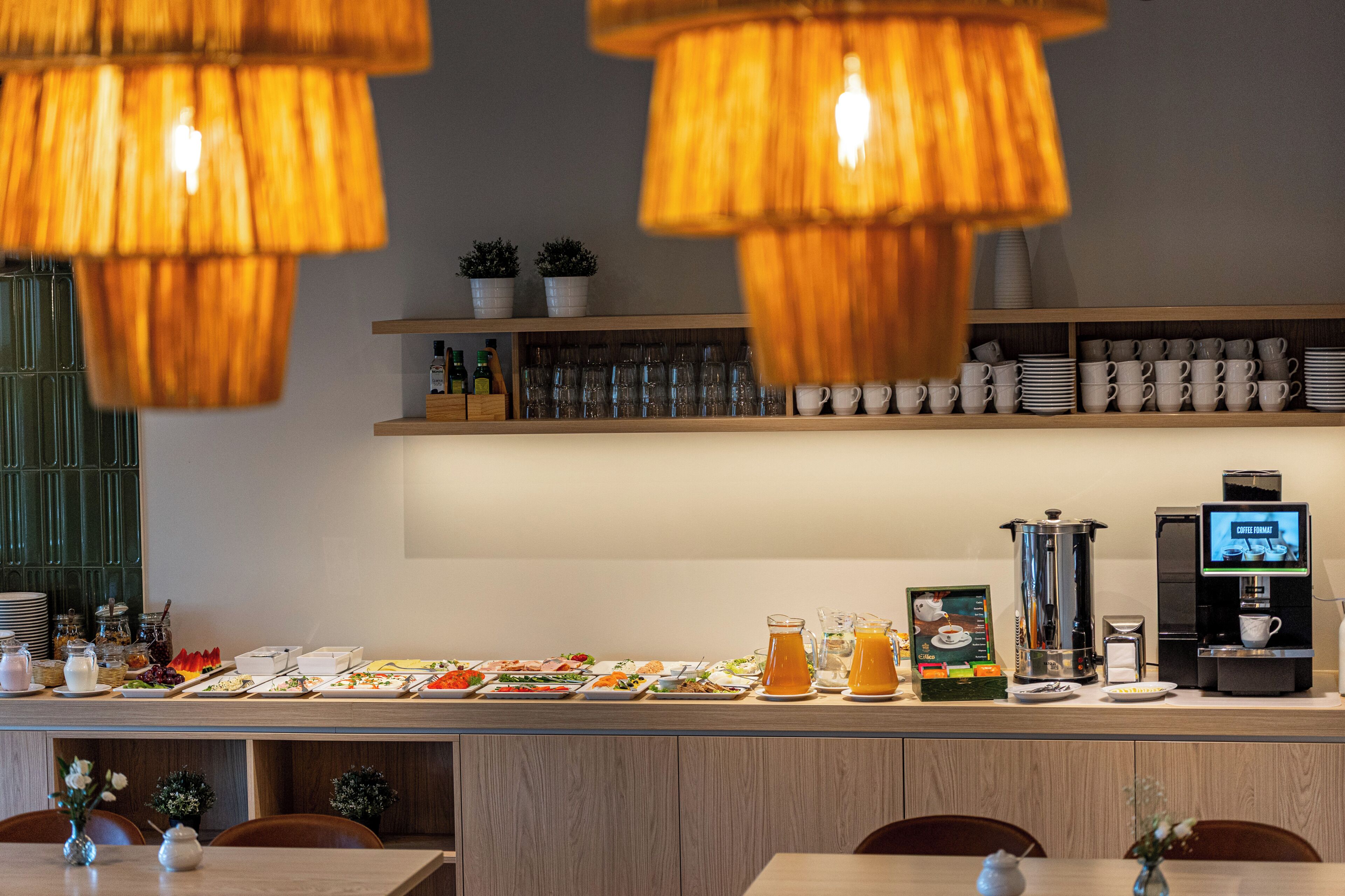 Tägliches Frühstücksbuffet gegen Gebühr