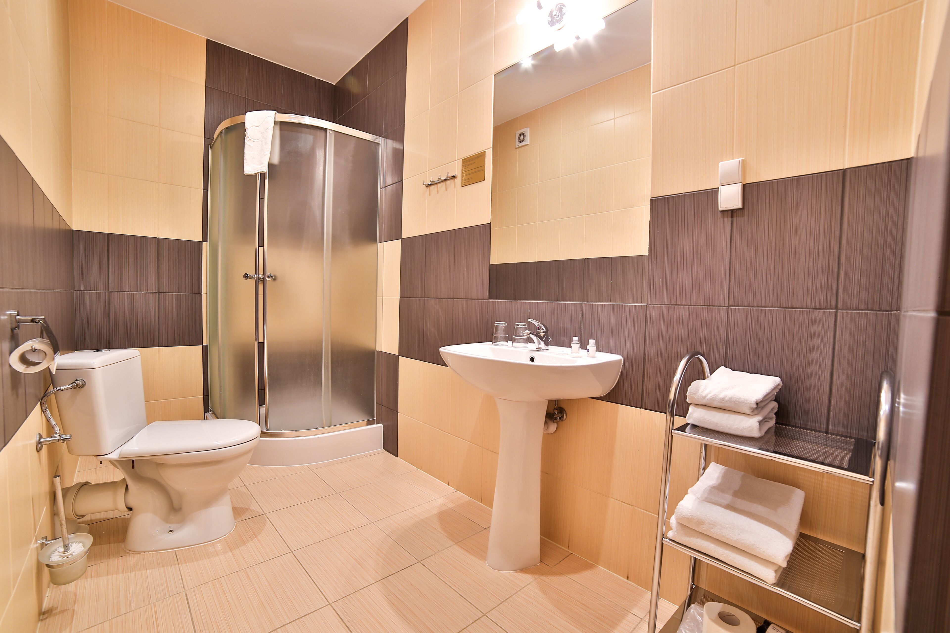 comfort triple room | bathroom | shower, free toiletries, hair dryer, towels