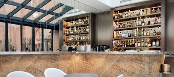 Perpetual Élysée Montaigne