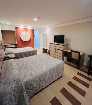 Master Guata | Minibar, in-room safe, desk, blackout curtains - Atibaia Residence Hotel & Resort (Atibaia)